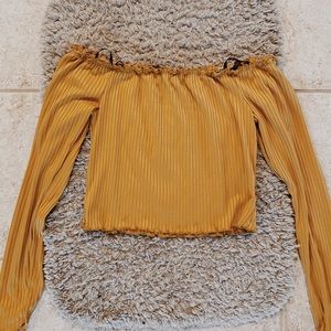 Off the Shoulder Crop Top💛